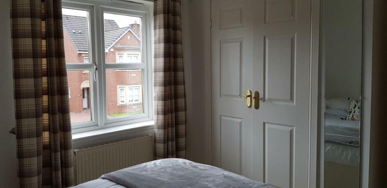 Home2Home Meadow Close East Kilbride Eksteriør bilde